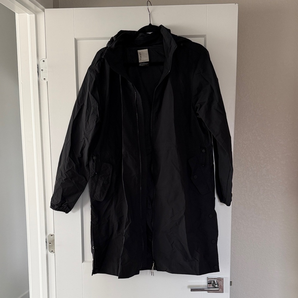 Vuori Men's Black Raincoat